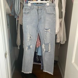 Mom/boyfriend jeans